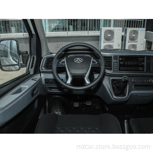 SAIC Datong Maxus V80 2023 Classic Ao Yuntong 2.0T Manual 127ps Short Axle Ultra-Low Top 5/6 Seater
